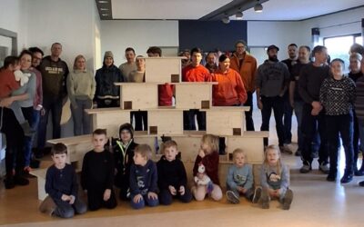 Wilkenrother bauen Igelhäuser